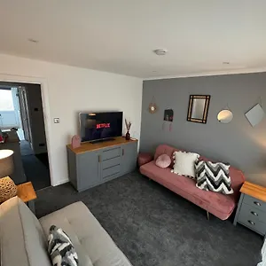 Holiday home House Sleeps 8. 2bedrooms & Sofa Beds In Sitting, Bath